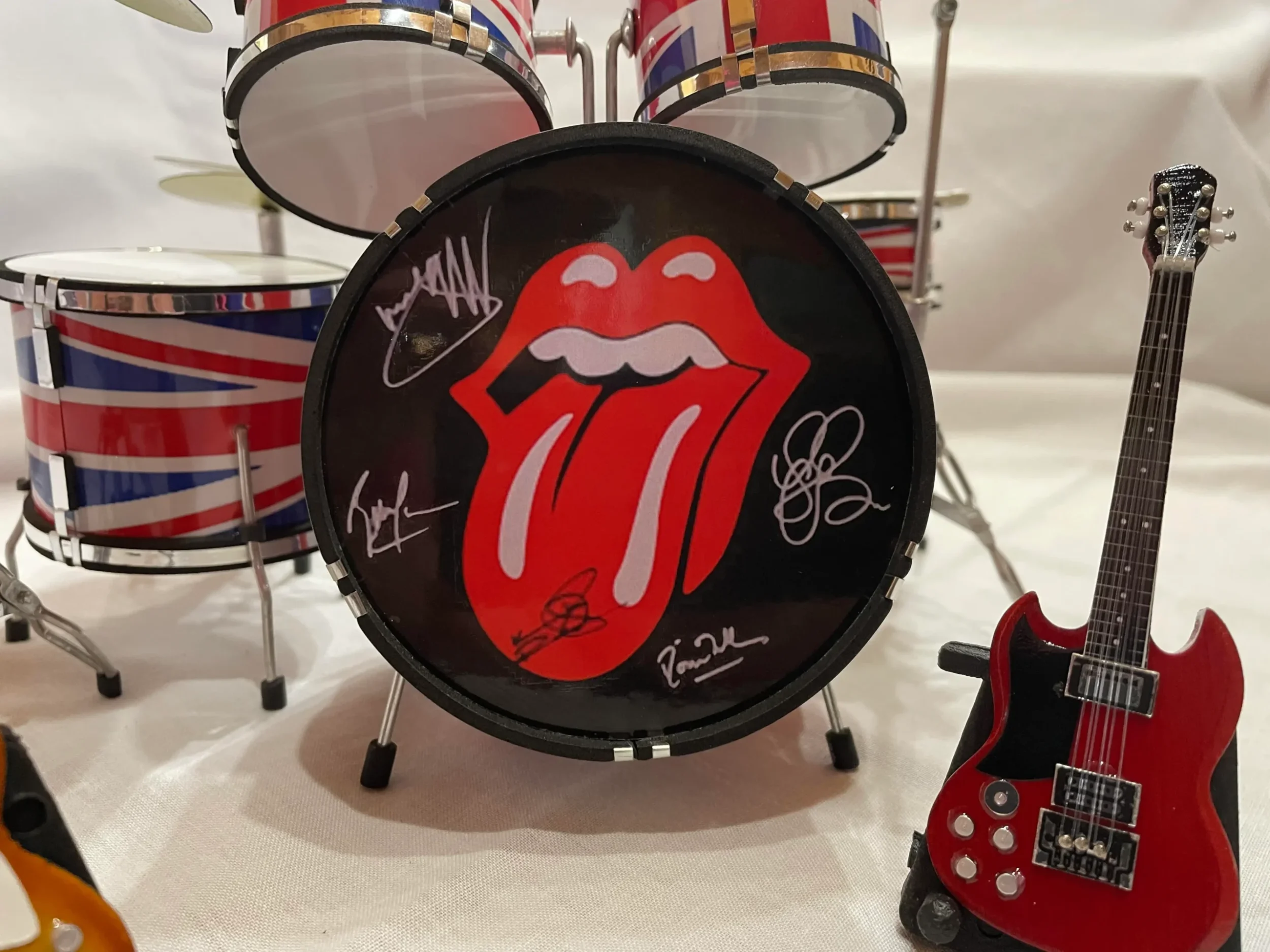 2 (4) THE ROLLING STONES