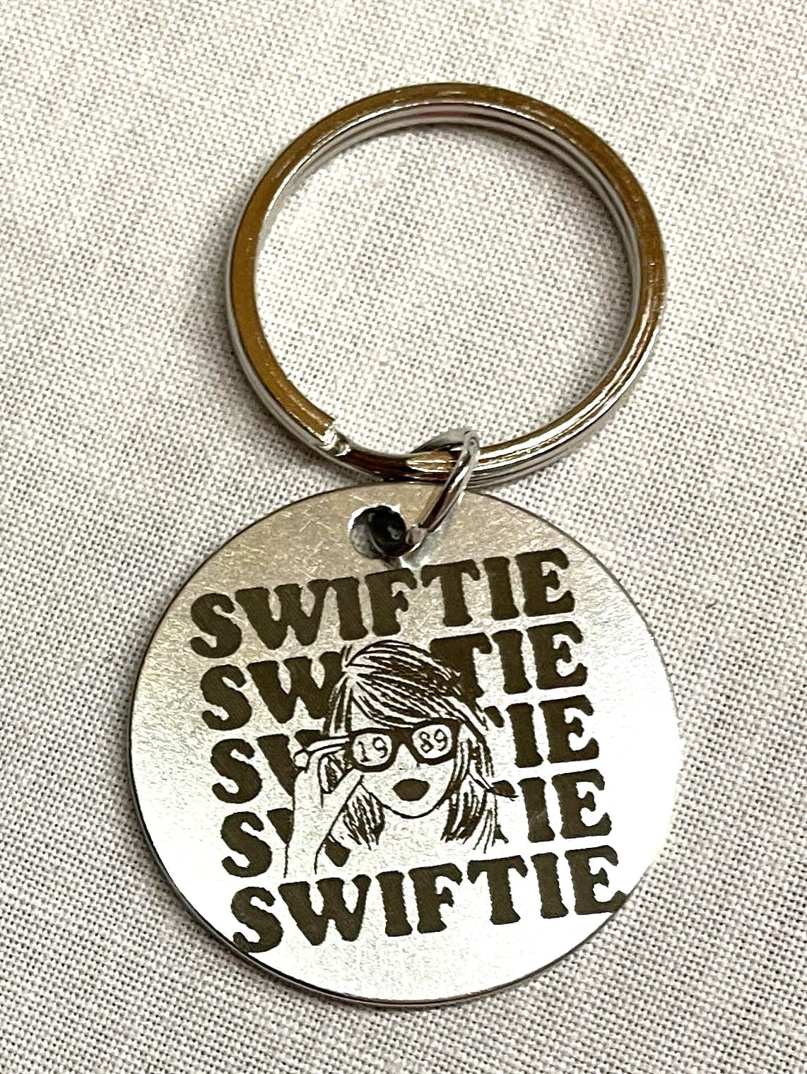 SWIFTIE KEY CHAIN 1