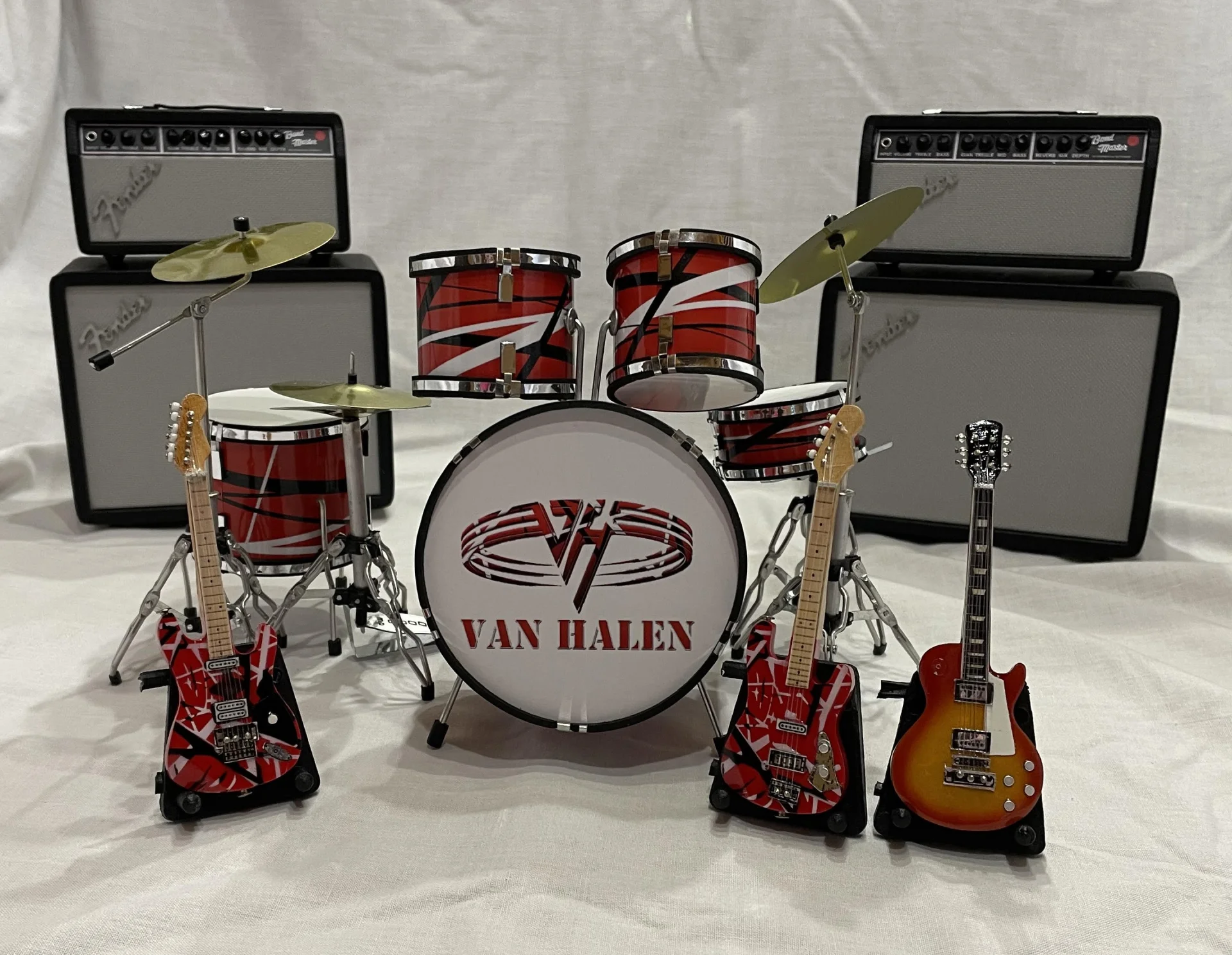 6 FENDER IN CONCERT Van Halen