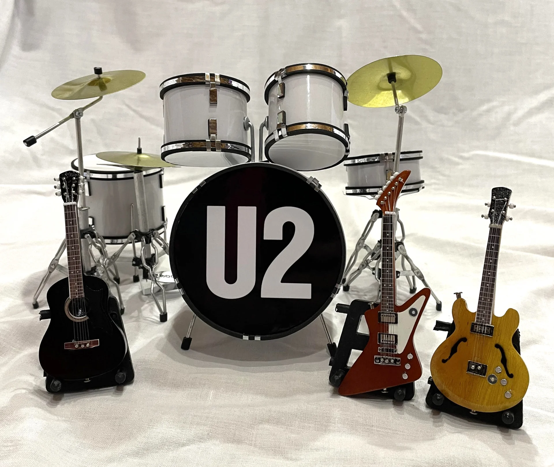 1 U2 FRONT