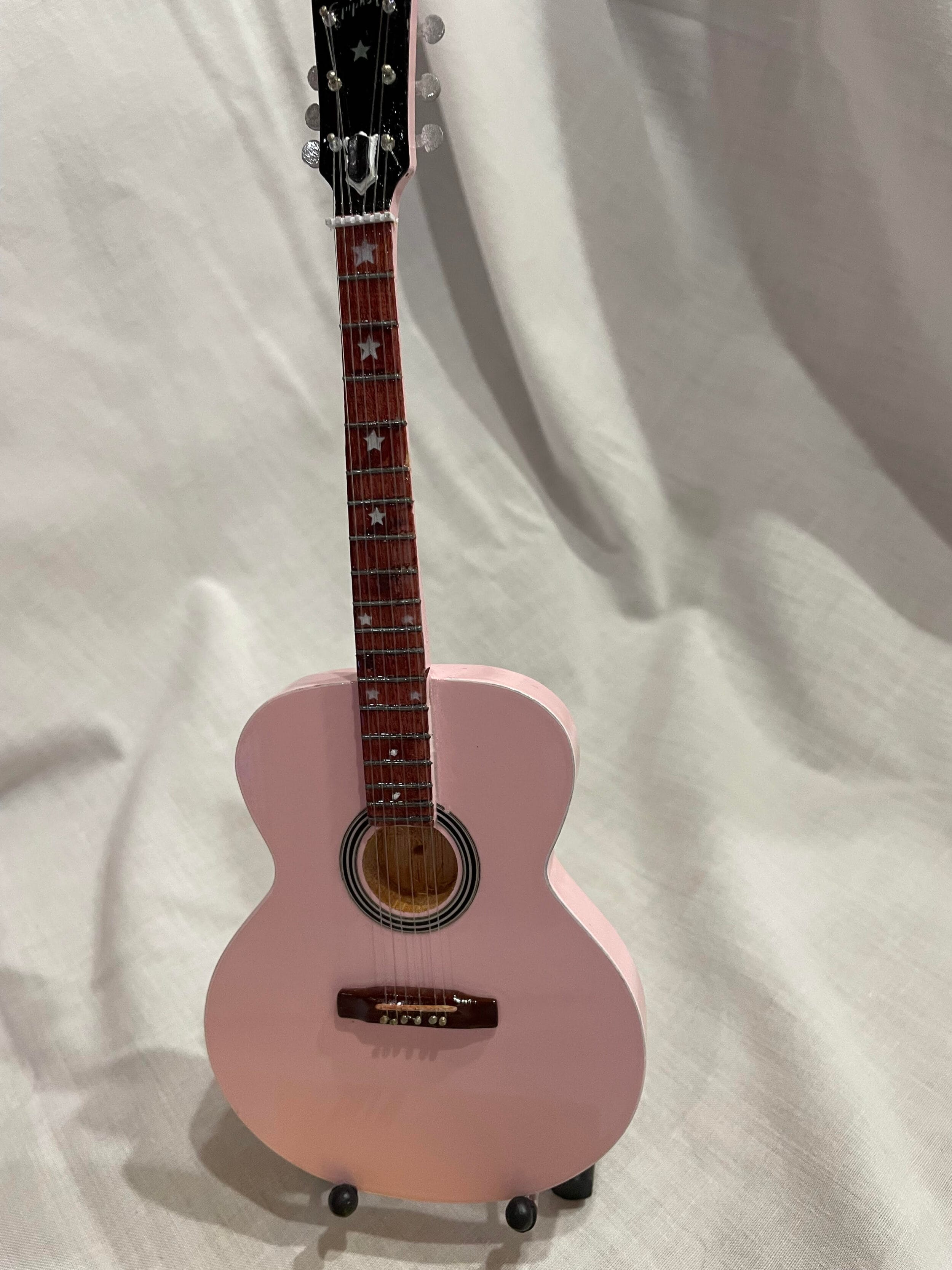 TAYLOR SWIFT ERAS Tour Trio with Spinner Guitar Stand