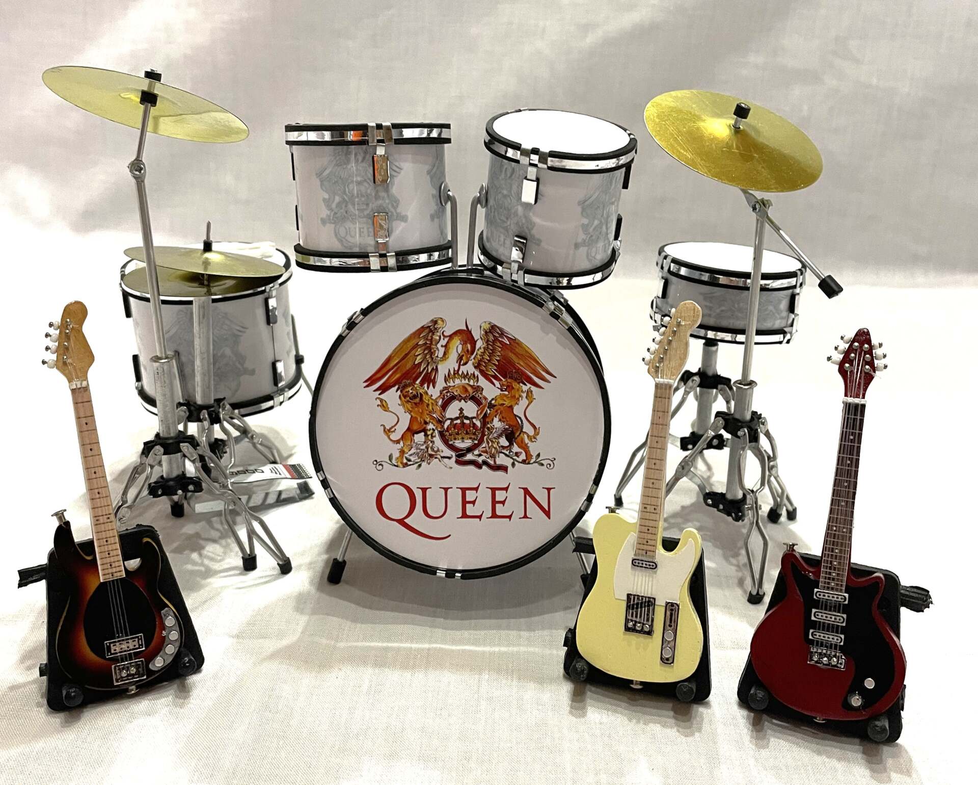 QUEEN 2 DRUM SET
