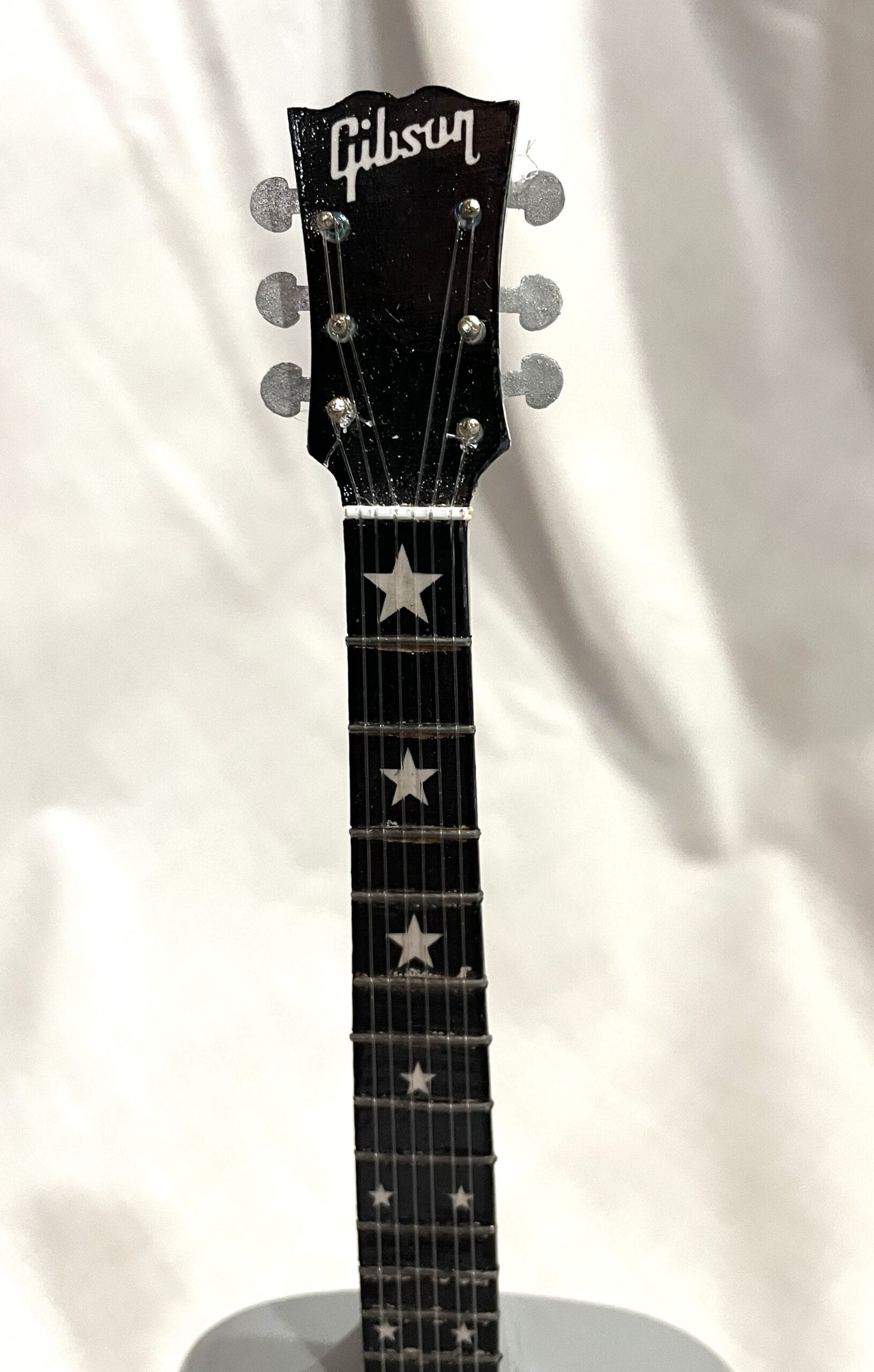 TAYLOR SWIFT Gibson "13" Guitar