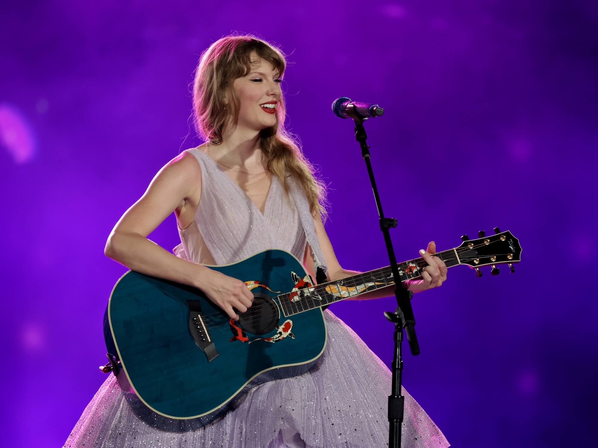 TAYLOR SWIFT Living Jewels "KOI" Guitar